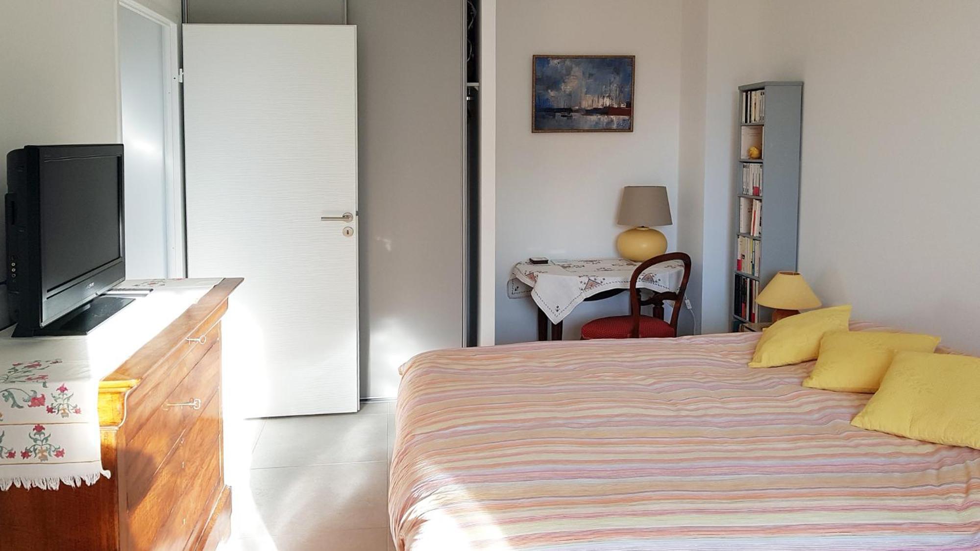 Apartment Centre Beaux Arts 2 Personnes Calme Et Confort Montpellier